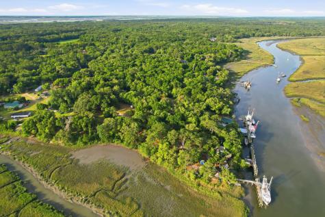 26 Hallmark Road Saint Helena Island SC 29920