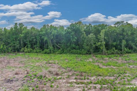 5120 N Brewington Road Manning SC 29102