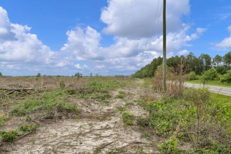 5120 N Brewington Road Manning SC 29102
