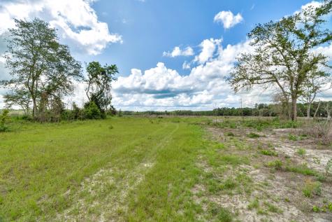 5120 N Brewington Road Manning SC 29102