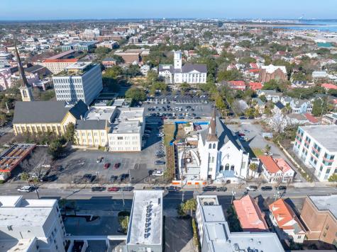 29 Henrietta Street Charleston SC 29403