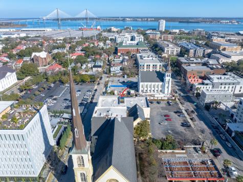 29 Henrietta Street Charleston SC 29403