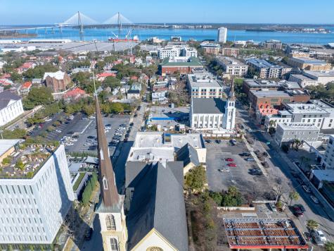 29 Henrietta Street Charleston SC 29403