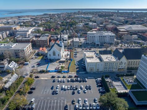 29 Henrietta Street Charleston SC 29403