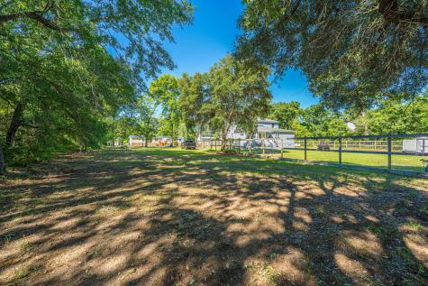 1536 A Boston Grill Road Mount Pleasant SC 29466