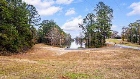 128 Cooper Circle Santee SC 29142