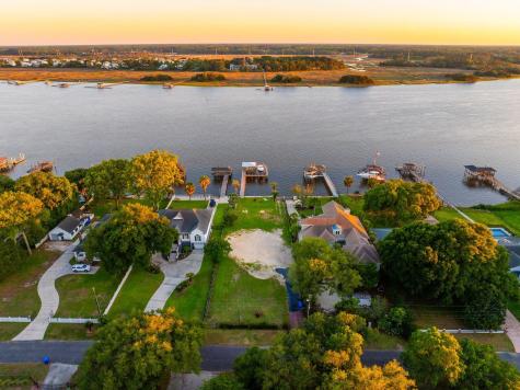2313 Lazy River Drive Charleston SC 29414