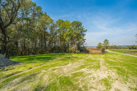 8 Yellow House Road Charleston SC 29492