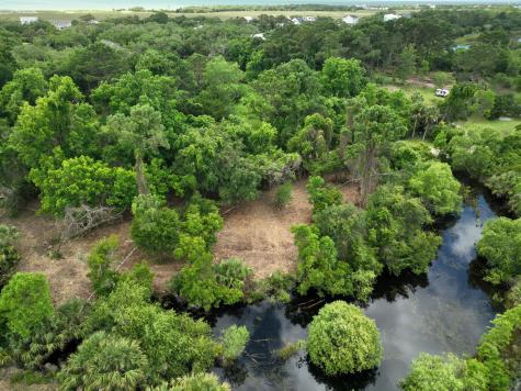 697 Jan Savage Way Edisto Island SC 29438