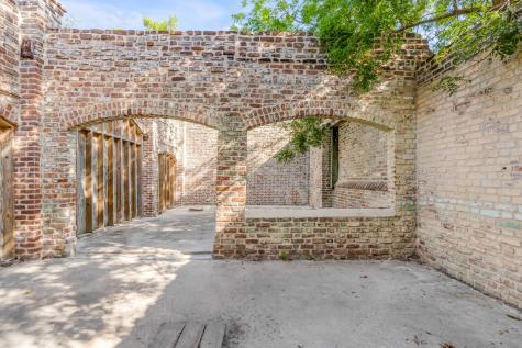 80 Ashley Avenue Charleston SC 29401