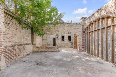 80 Ashley Avenue Charleston SC 29401