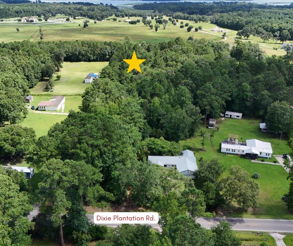 5081 Comments Road Hollywood SC 29449