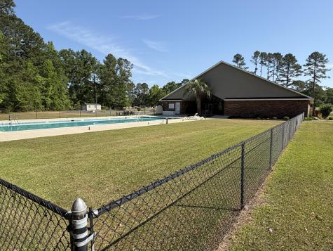 13 N Lake Circle Manning SC 29102