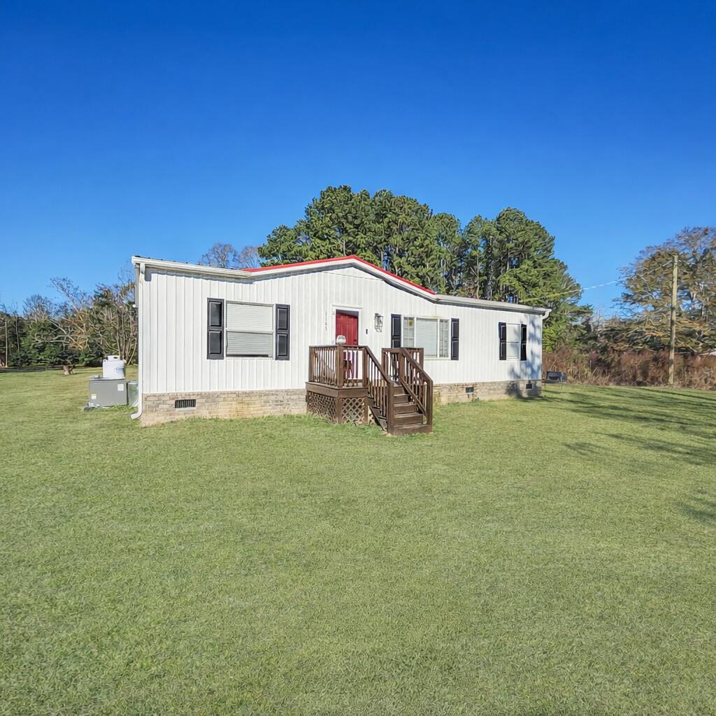 1105 Peacock Street Manning SC 29102