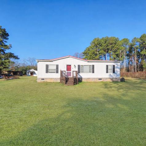 1105 Peacock Street Manning SC 29102
