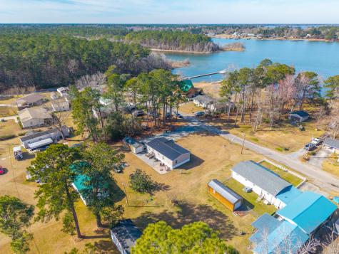 627 Lakeside Drive Moncks Corner SC 29461
