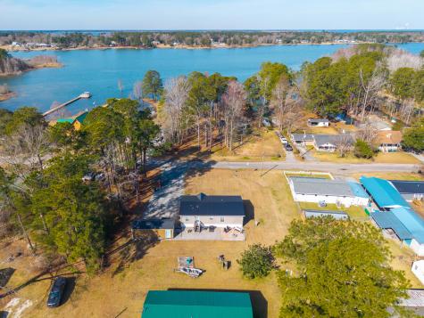 627 Lakeside Drive Moncks Corner SC 29461