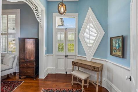 67 Warren Street Charleston SC 29403