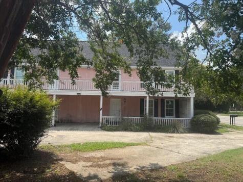 40 W Rigby Street Manning SC 29102