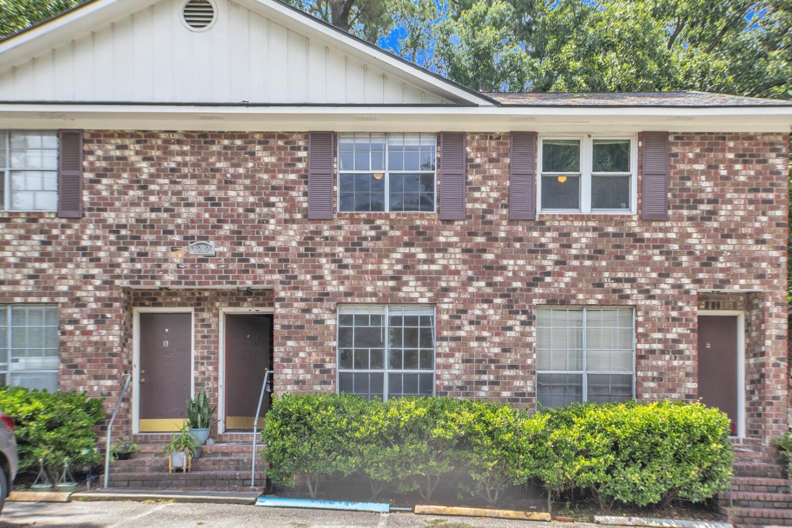 1212 Boone Hill Road Summerville SC 29483