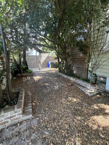 18 Pinckney Street Charleston SC 29401