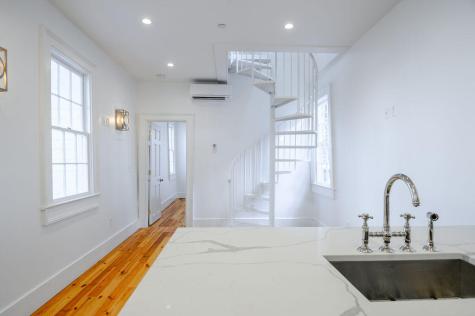 176 Broad Street Charleston SC 29401
