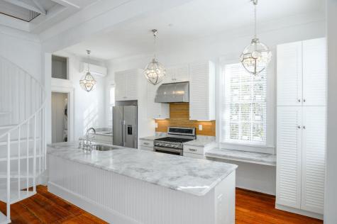 176 Broad Street Charleston SC 29401