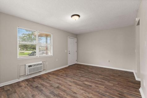 1820 Iris Street North Charleston SC 29405