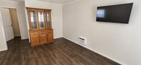 48 W Huggins Street Manning SC 29102