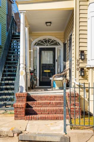208 Calhoun Street Charleston SC 29401