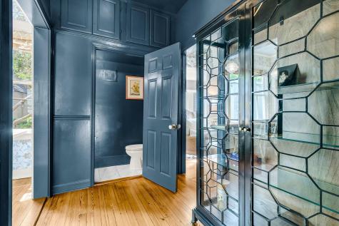184 Ashley Avenue Charleston SC 29403