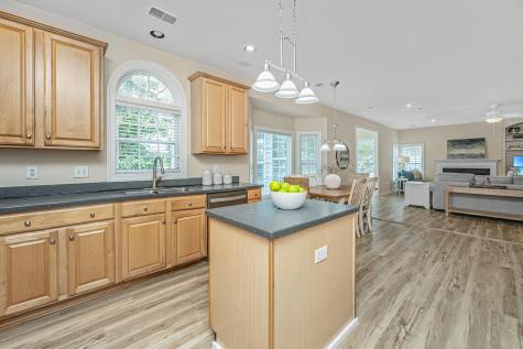 1557 Oakhurst Drive Mount Pleasant SC 29466