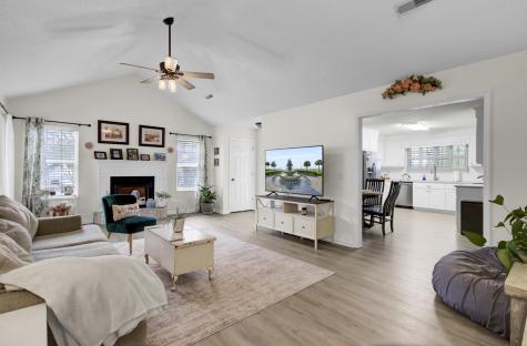 212 Thames Avenue Summerville SC 29485
