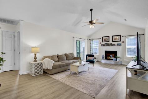 212 Thames Avenue Summerville SC 29485