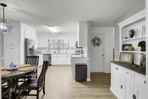 212 Thames Avenue Summerville SC 29485