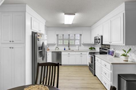 212 Thames Avenue Summerville SC 29485
