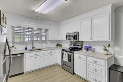 212 Thames Avenue Summerville SC 29485