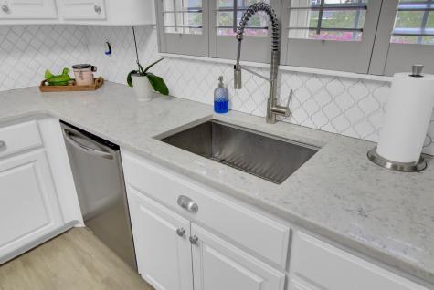212 Thames Avenue Summerville SC 29485