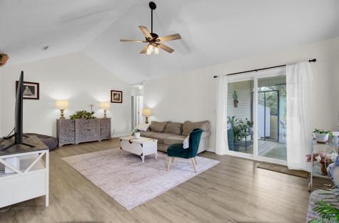 212 Thames Avenue Summerville SC 29485