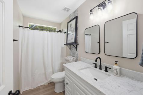 8528 Falling Leaf Lane North Charleston SC 29420