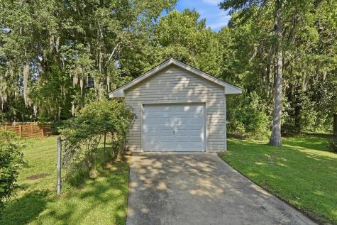 36 Manor Boulevard Hanahan SC 29410