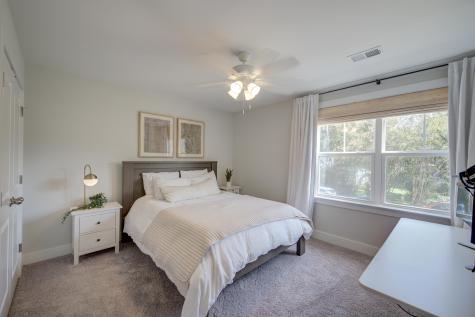4989 Alpha Street North Charleston SC 29405