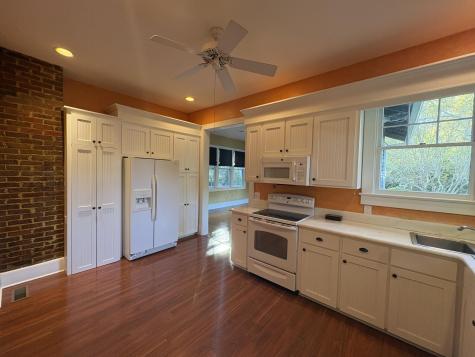 102 S Palmetto Street Summerville SC 29483