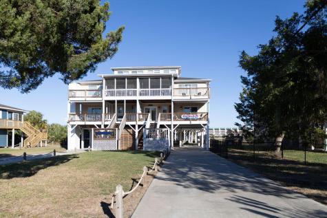 3611 Yacht Club Road Edisto Island SC 29438