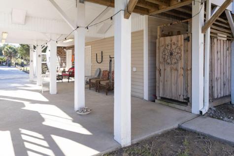3611 Yacht Club Road Edisto Island SC 29438