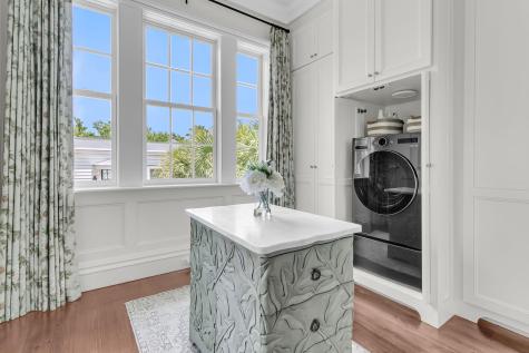 126 Ionsborough Street Mount Pleasant SC 29464