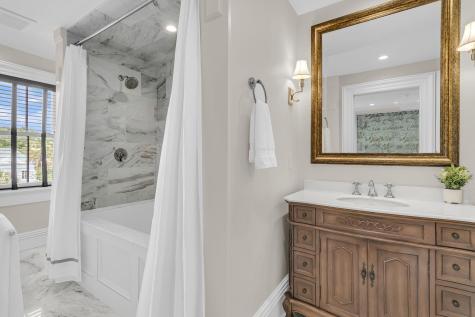 126 Ionsborough Street Mount Pleasant SC 29464