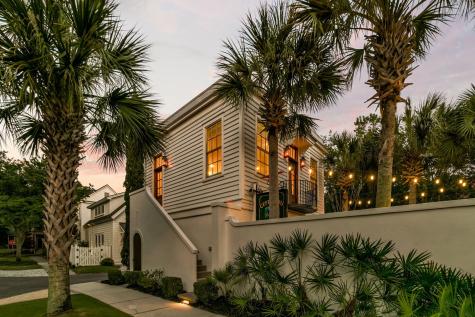 126 Ionsborough Street Mount Pleasant SC 29464