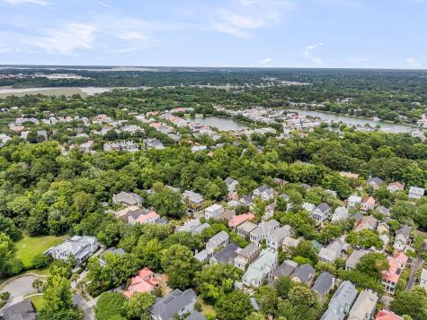 126 Ionsborough Street Mount Pleasant SC 29464