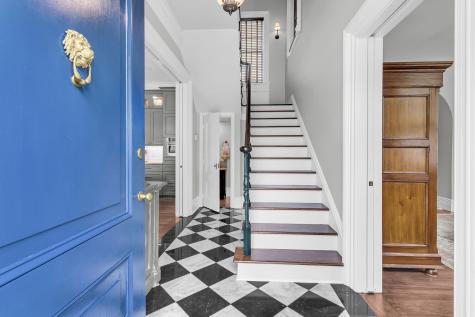 126 Ionsborough Street Mount Pleasant SC 29464